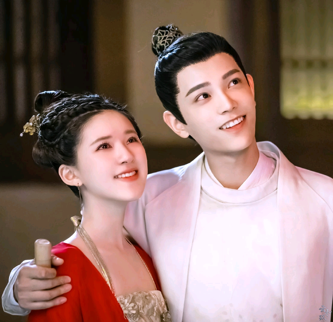 朱媛媛个人资料揭秘,星光熠熠与隐藏的小巷美食探索家