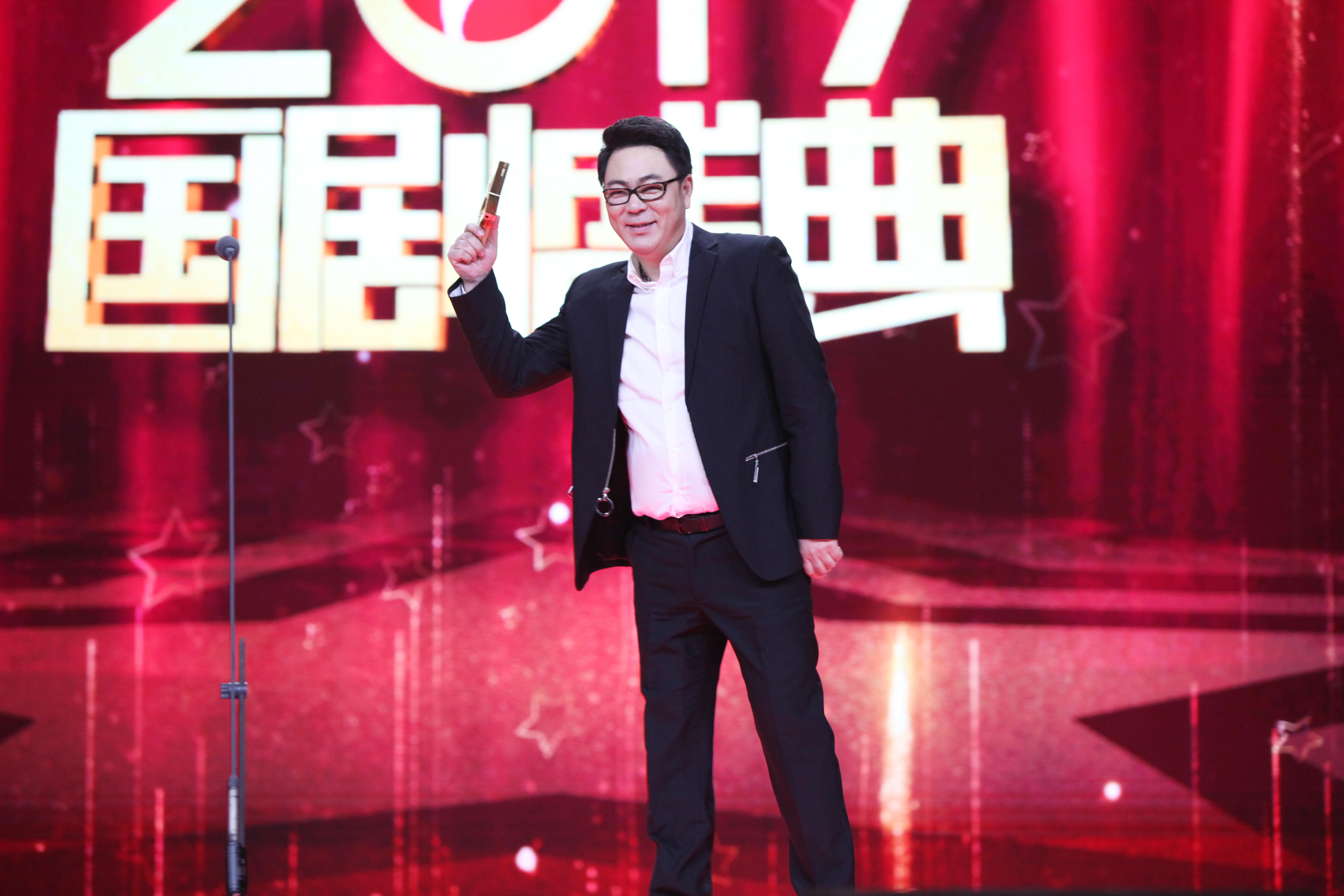 科技盛宴下的明星同乐会，高亚麟体验未来生活之旅