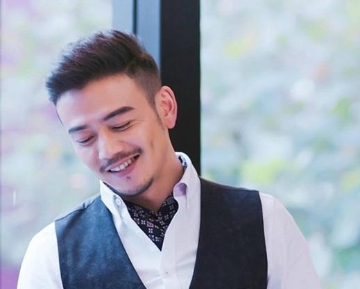 艰难爱情演员的成长之路，演技精湛的背后故事