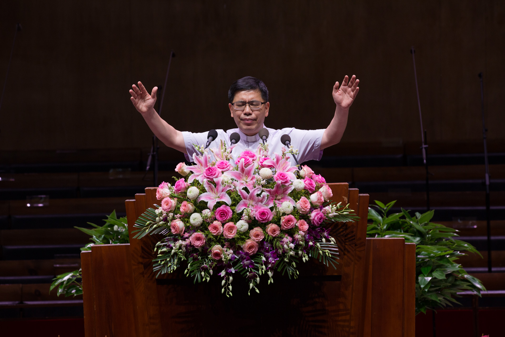 董晓卿牧师最新资讯，深度解析其最新动态与观点