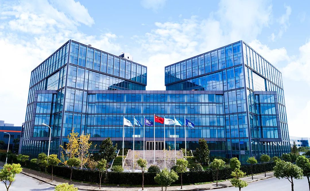 坚邦国际最新资讯，铸就卓越品牌，闪耀国际舞台