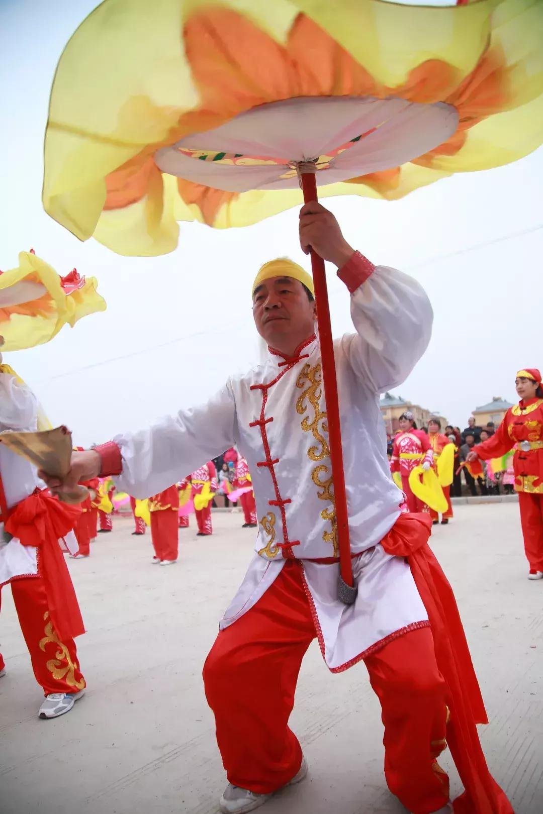 最新广场舞变队形八人教程，步骤指南与演示视频
