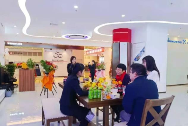迅达电梯招聘最新动态，行业前景与个人立场探讨